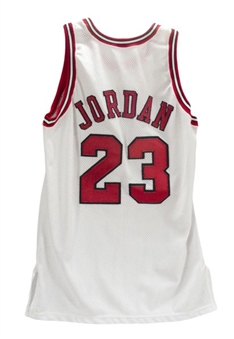 1995-96 Michael Jordan  Game Worn and Signed Chicago Bulls Jersey (72 win Season)
